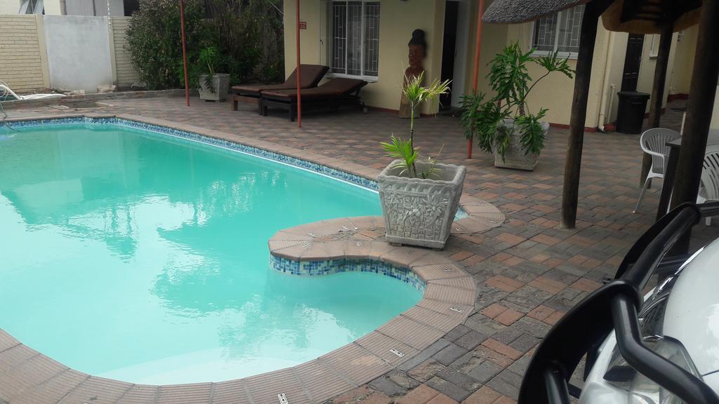Guesthouse Villa Nina โอกาฮันด์จา ภายนอก รูปภาพ