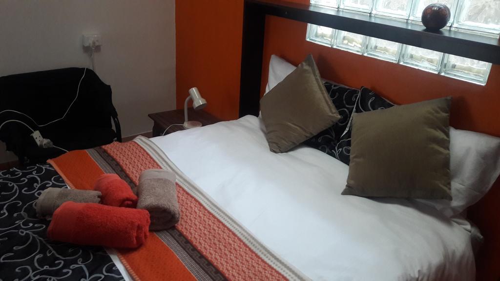 Guesthouse Villa Nina โอกาฮันด์จา ภายนอก รูปภาพ