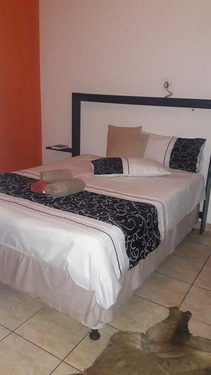 Guesthouse Villa Nina โอกาฮันด์จา ภายนอก รูปภาพ