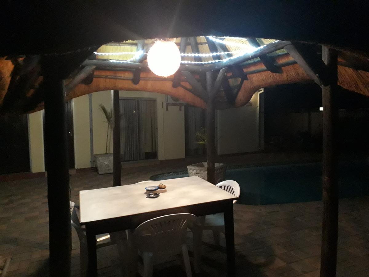 Guesthouse Villa Nina โอกาฮันด์จา ภายนอก รูปภาพ