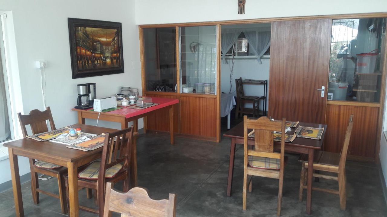 Guesthouse Villa Nina โอกาฮันด์จา ภายนอก รูปภาพ