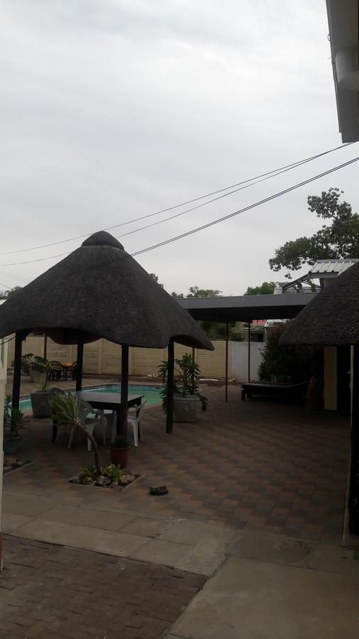 Guesthouse Villa Nina โอกาฮันด์จา ภายนอก รูปภาพ