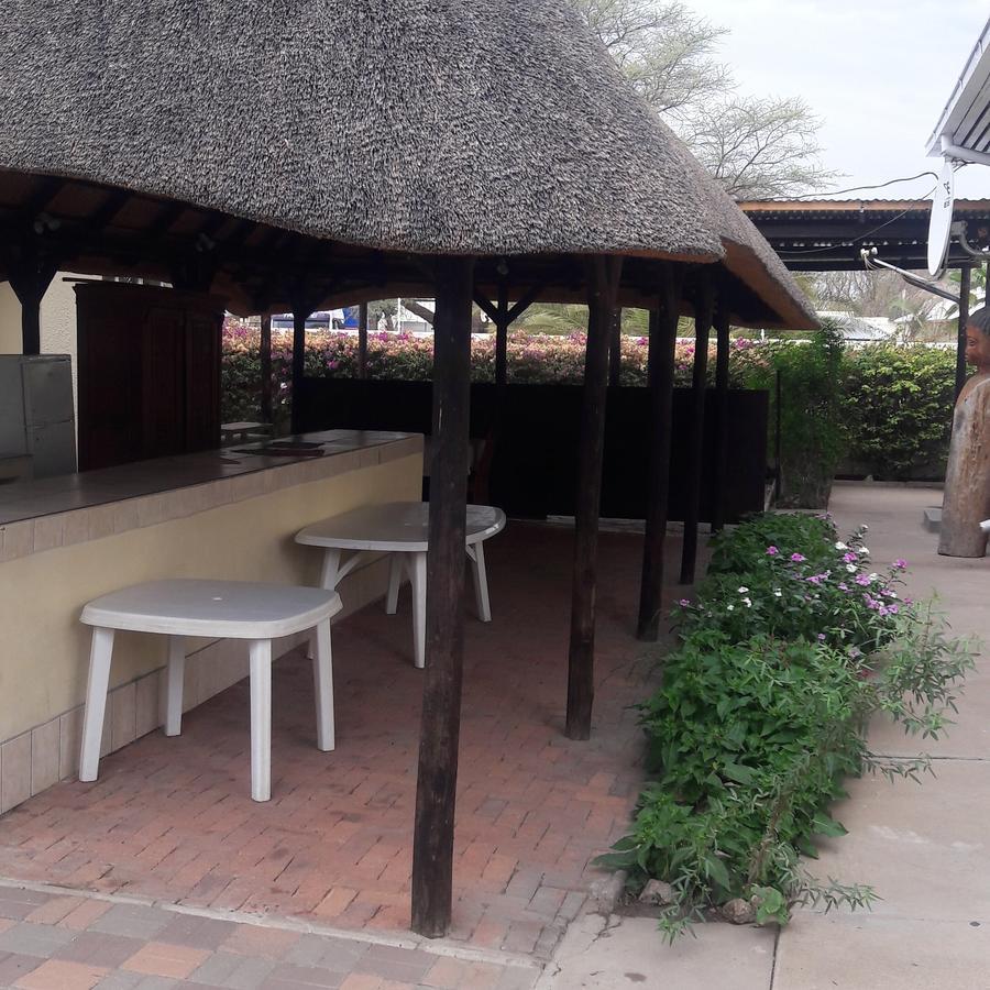 Guesthouse Villa Nina โอกาฮันด์จา ภายนอก รูปภาพ