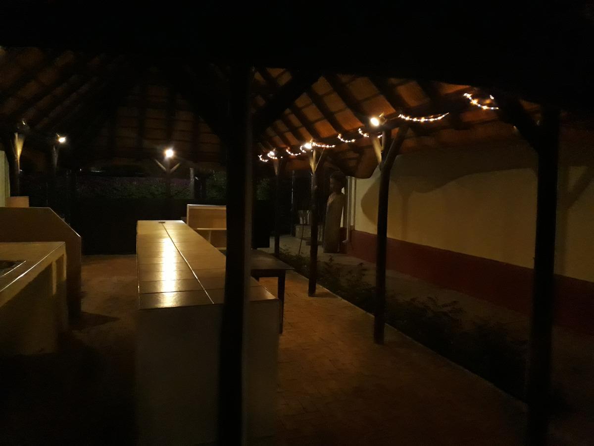 Guesthouse Villa Nina โอกาฮันด์จา ภายนอก รูปภาพ